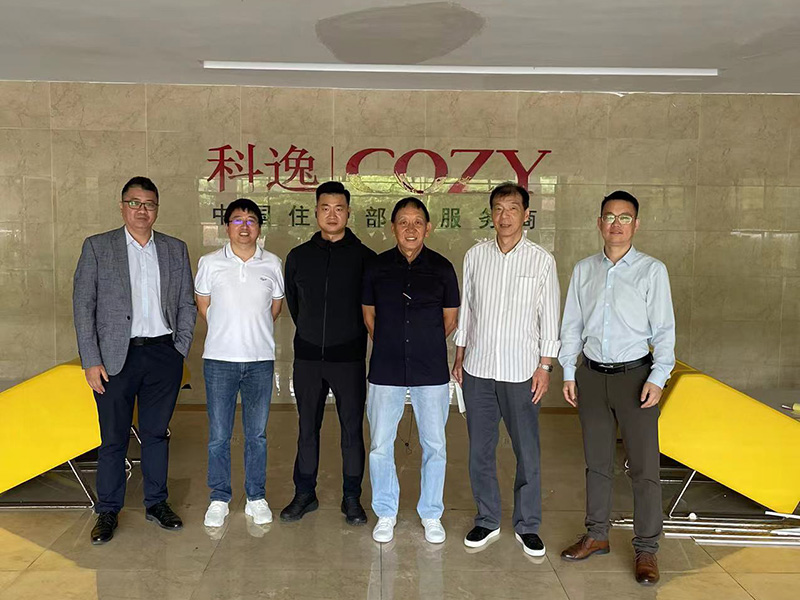 Filipino customers visit the COZY Xiangcheng factory